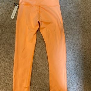 Morgan Stewart sport cantaloupe leggings